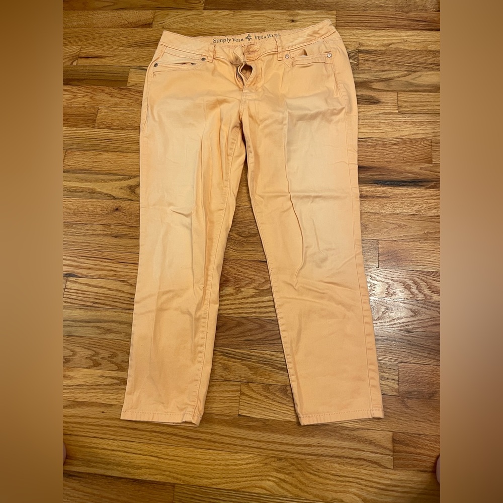 Simply VERA WANG jeans. Ankle length coral color. Super soft and stretchy.